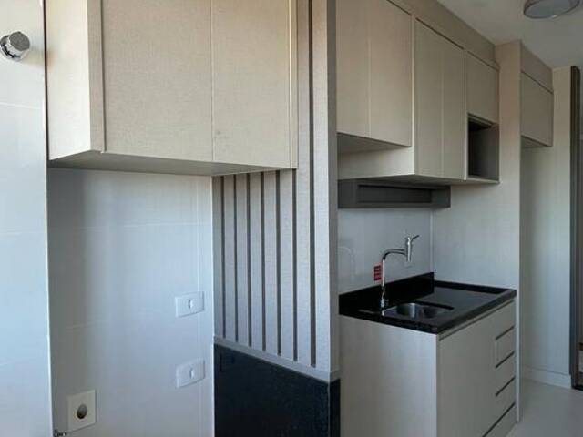 #159 - Apartamento para Venda em Londrina - PR - 2