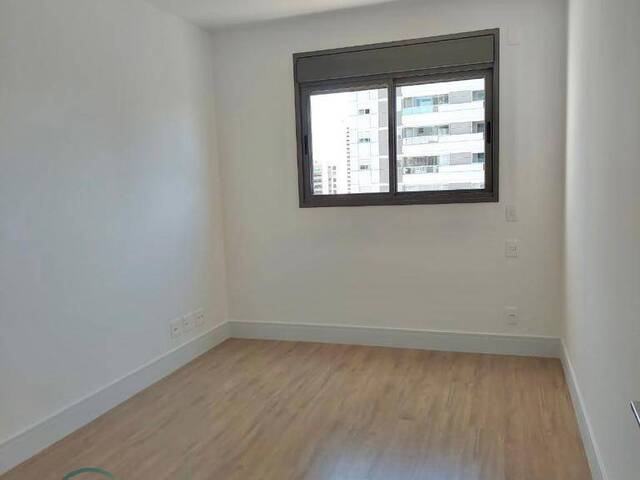 Apartamento para Venda em Londrina - 4