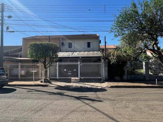 #198 - Casa para Venda em Londrina - PR - 2