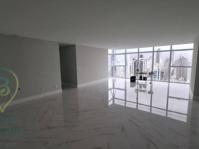 #194 - Apartamento para Venda em Balneário Camboriú - SC